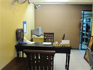 Kalare Night Bazaar Guesthouse Chiang Mai Exterior photo